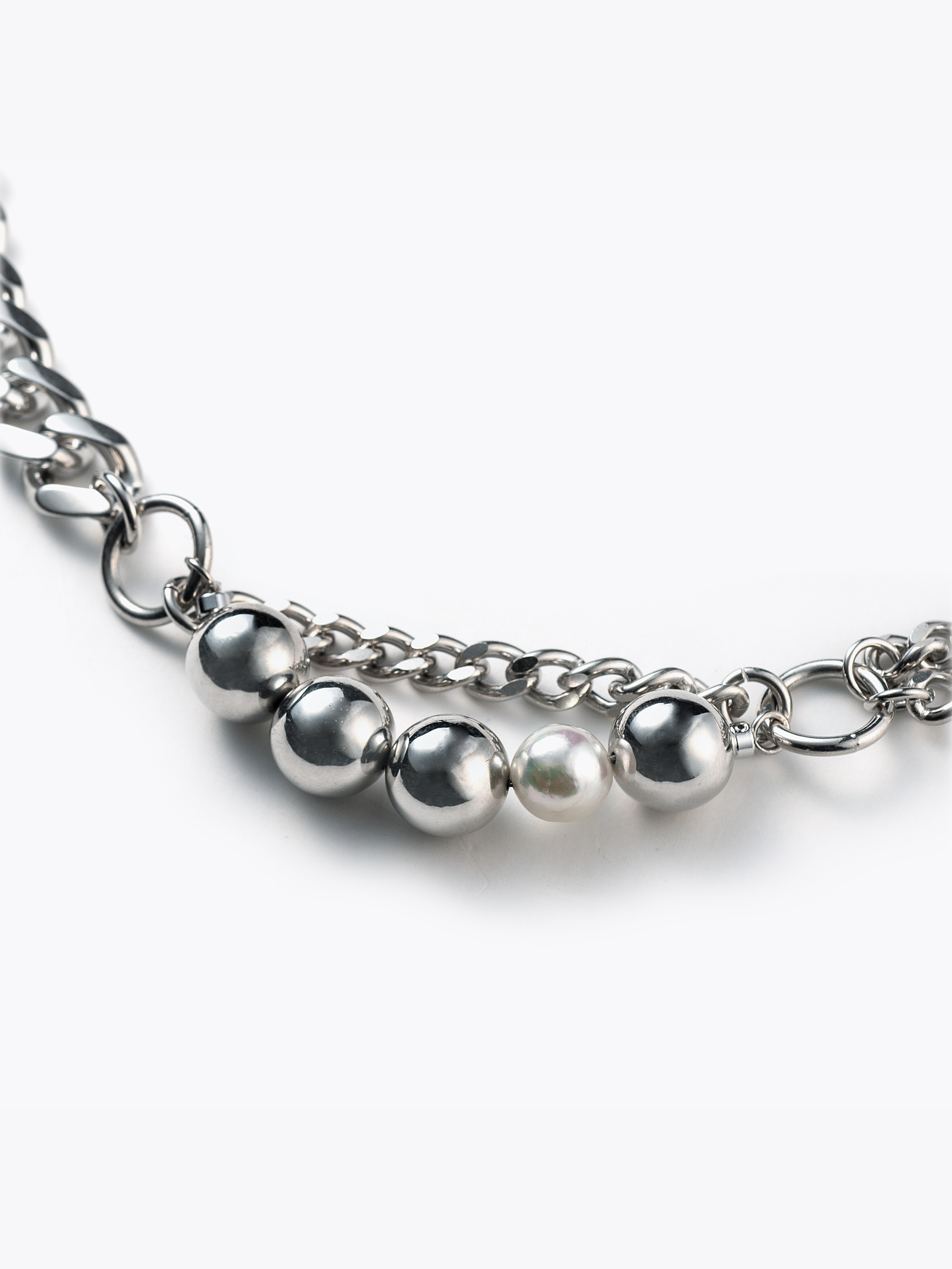Reshine ball necklaceの画像(都市鉱山由来の真円とアコヤ真珠のネックレス)