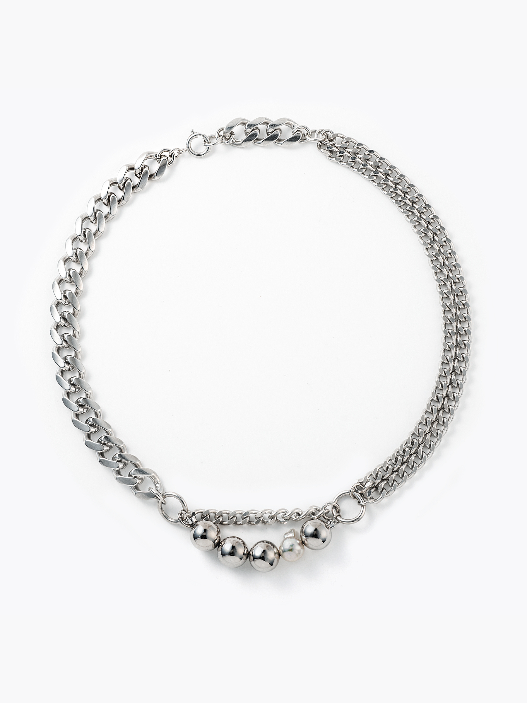 Reshine ball necklaceの全体画像(都市鉱山由来の真円とアコヤ真珠のネックレス)