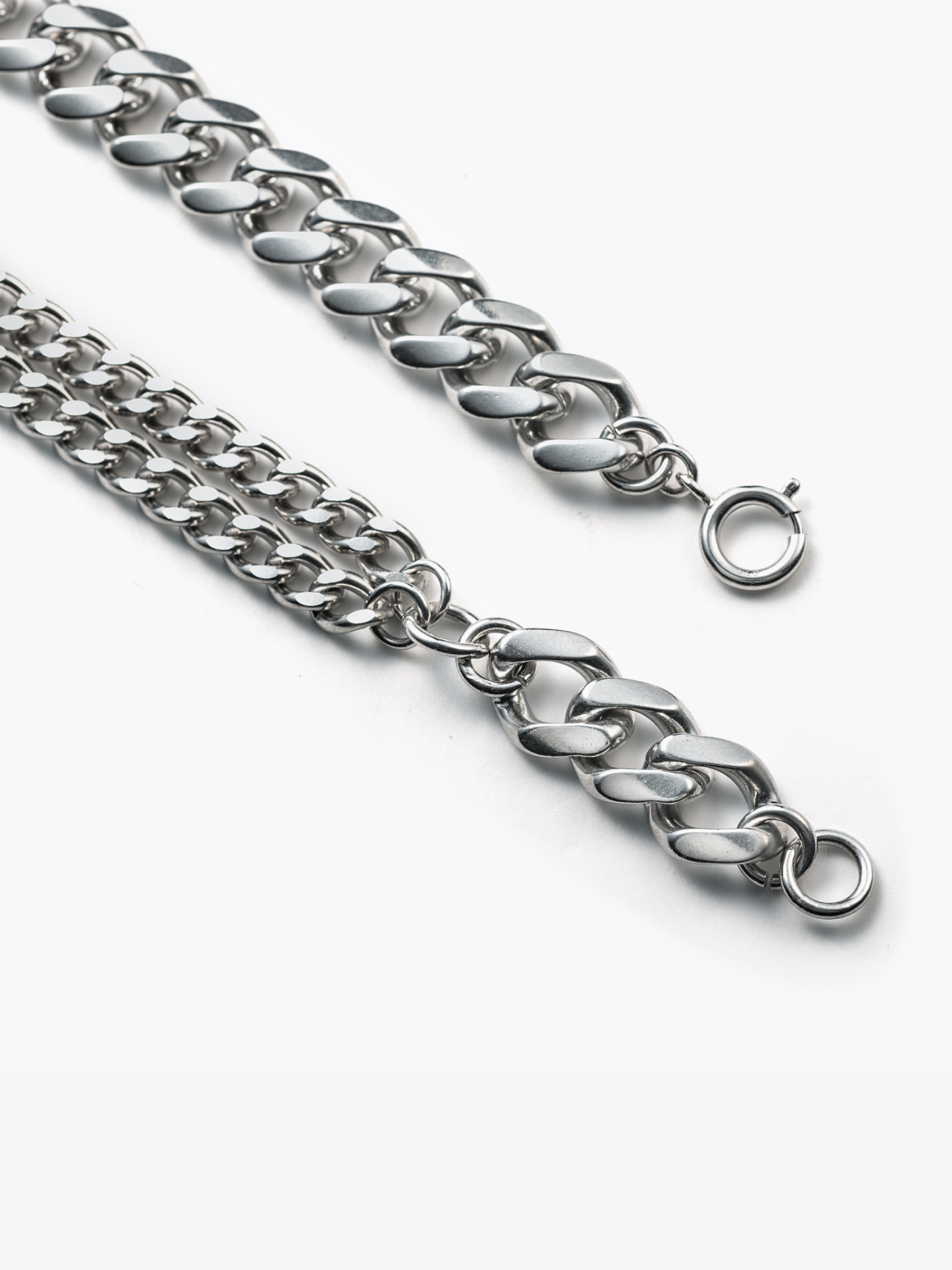 Reshine ball necklaceの留め具画像(都市鉱山由来の真円とアコヤ真珠のネックレス)