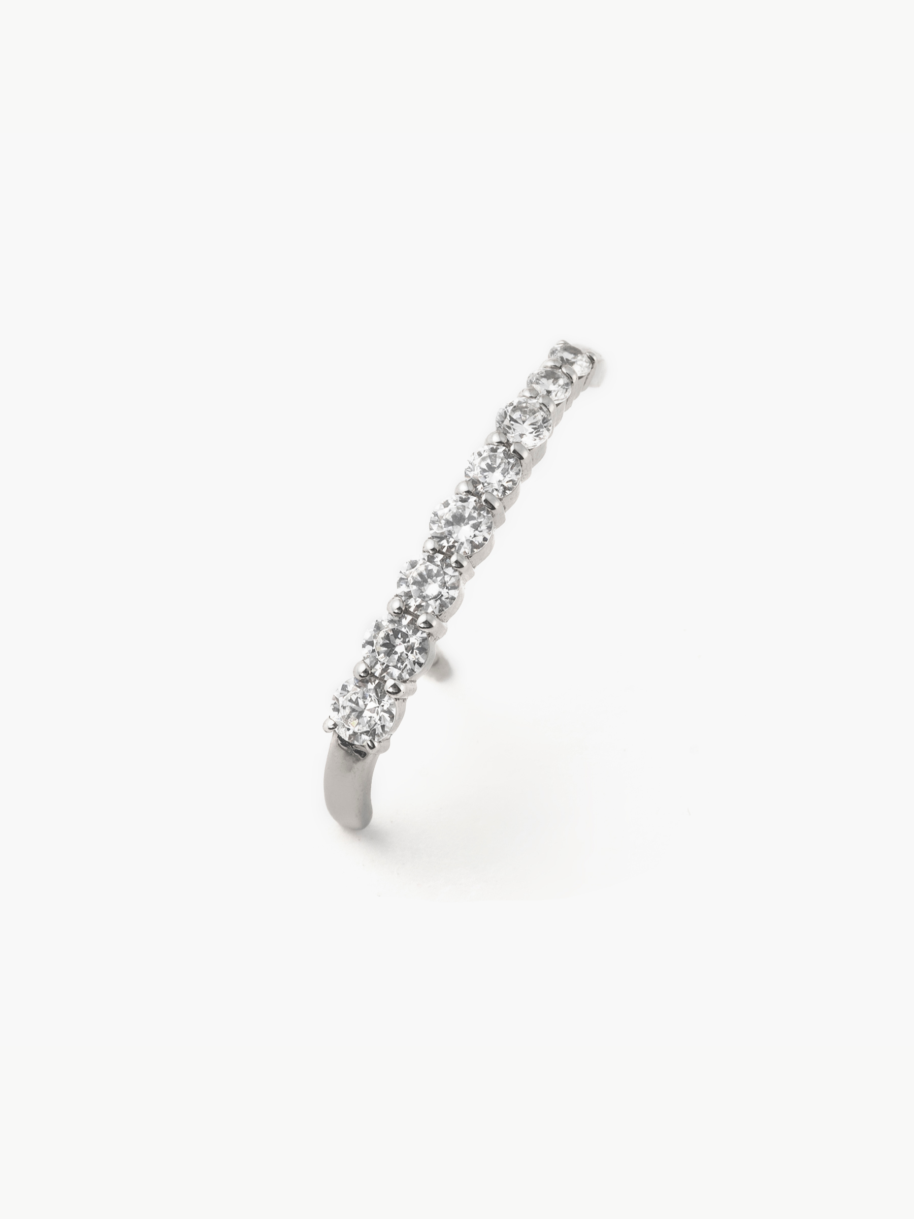 Fluid diamond straight earring (single)正面画像(ラボグロウンダイヤモンドのイヤリング)