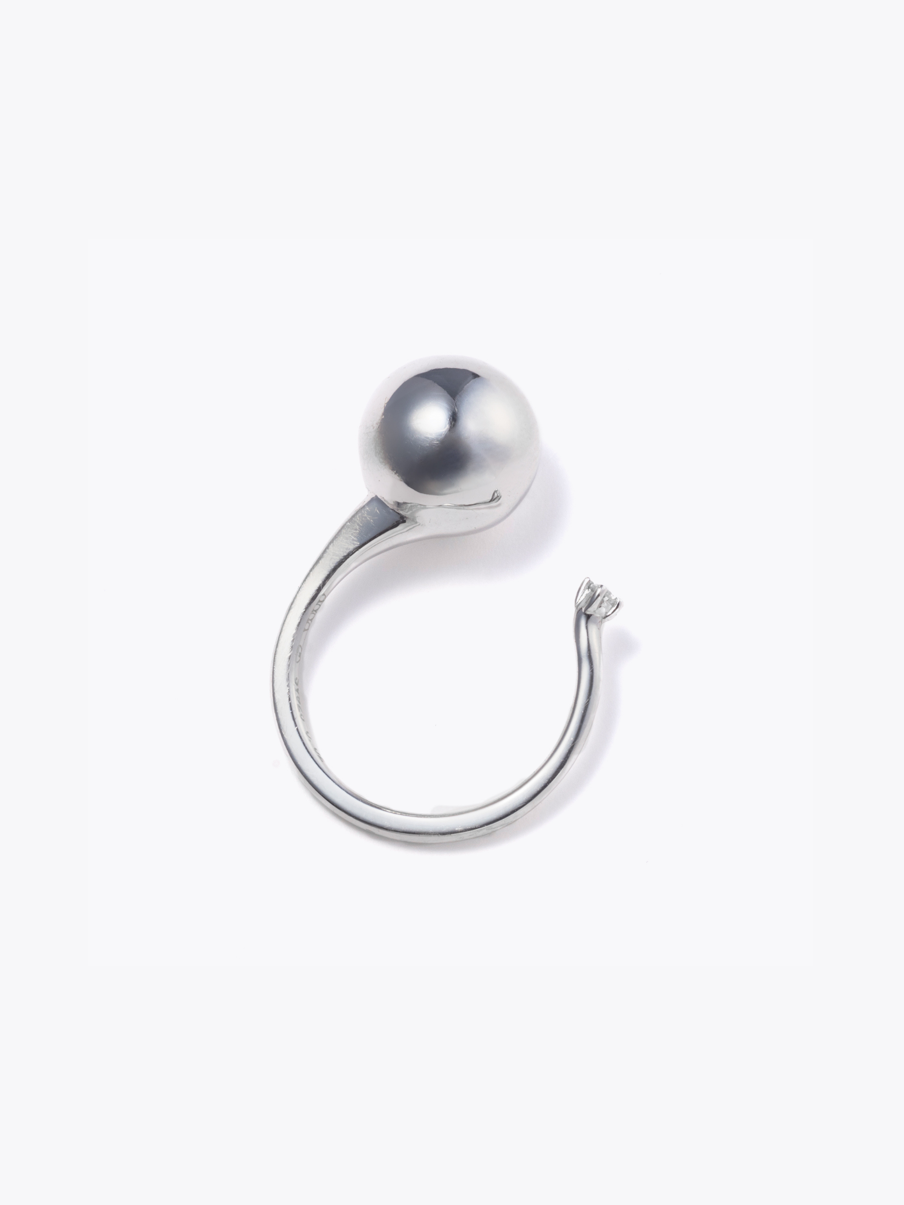 Reshine ball ring labgrowndiamond側面画像(都市鉱山由来の真円とラボグロウンダイヤモンドのリング)