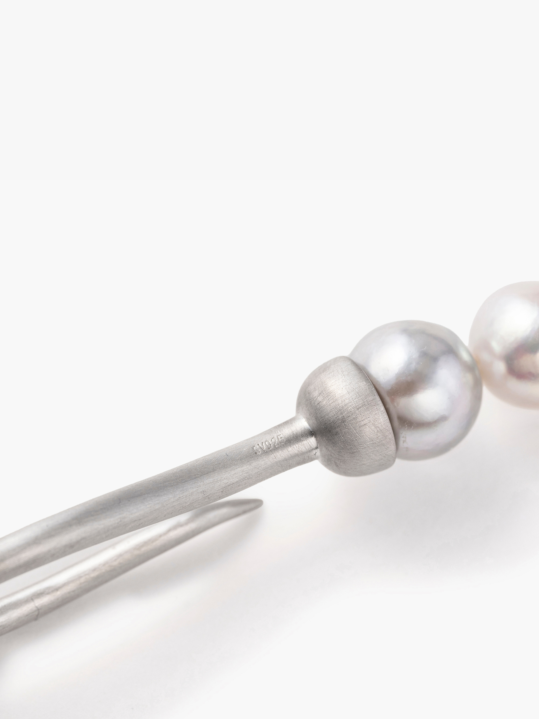 Hug the World Necklace with Akoya Pearls 留め具拡大画像(アコヤ真珠のネックレス)