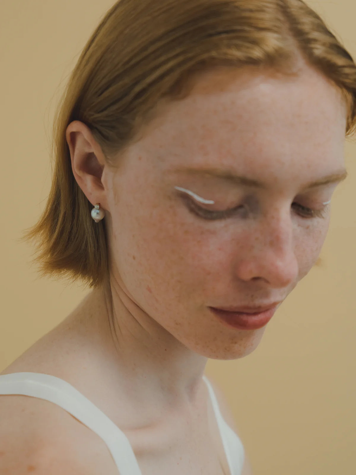 Akoya pearl point earrings (pair)のモデル画像(アコヤ真珠とラボグロウンダイヤモンドのイヤリング)