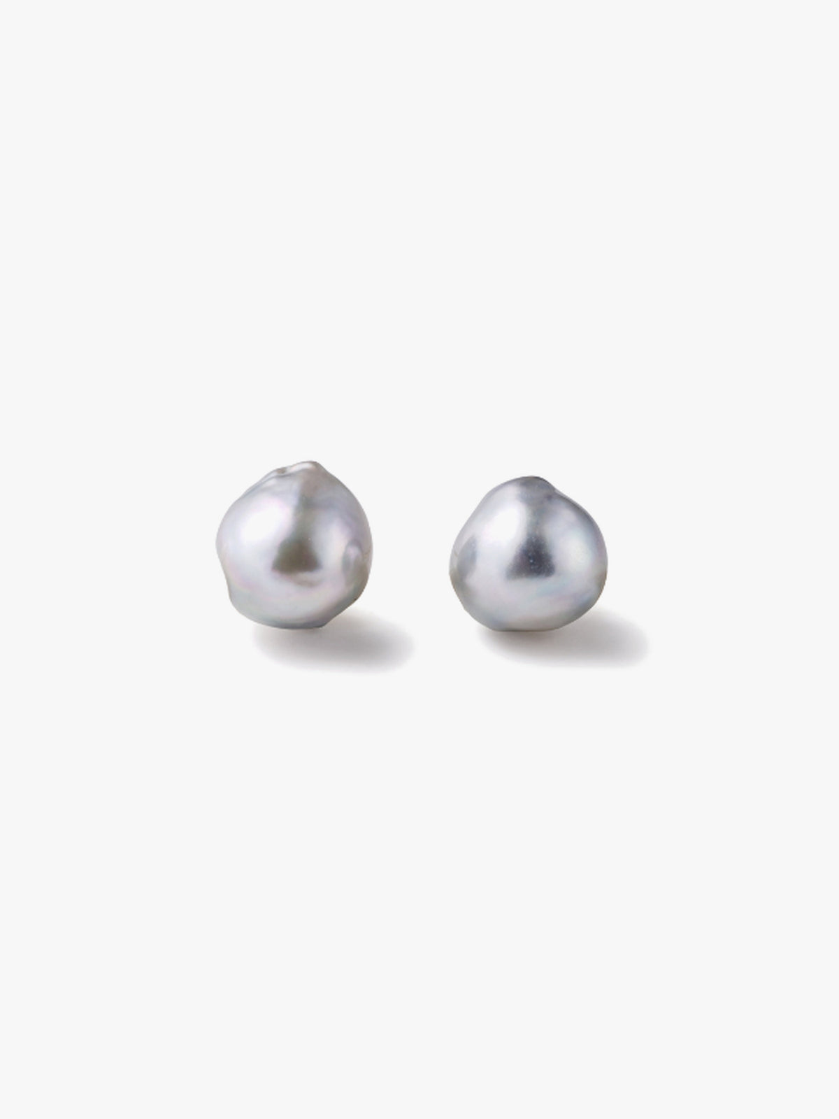 Akoya pearl stud earrings (pair) Natural Gray正面画像