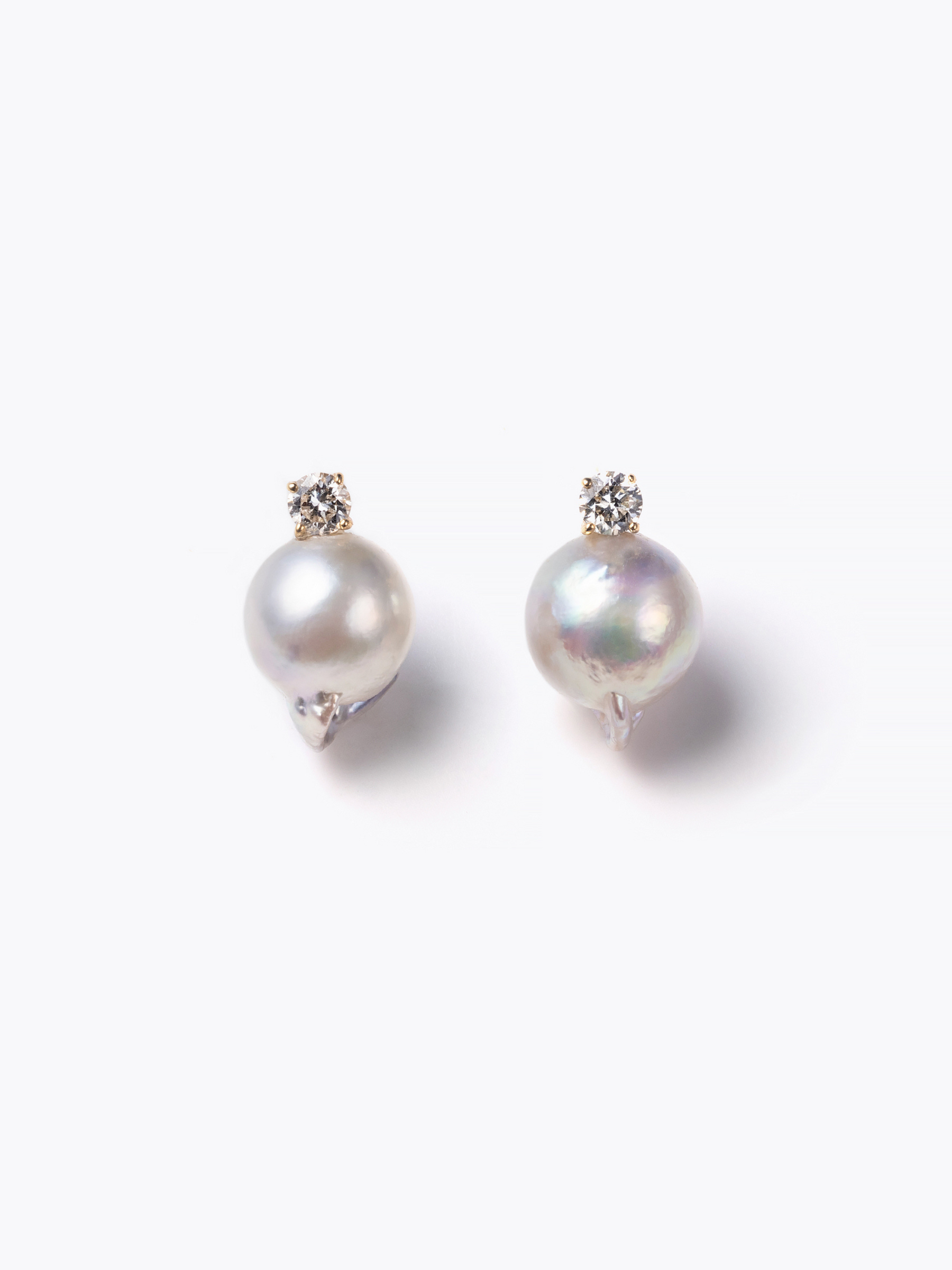 Akoya pearl point earrings (pair)の正面画像(アコヤ真珠とラボグロウンダイヤモンドのイヤリング)