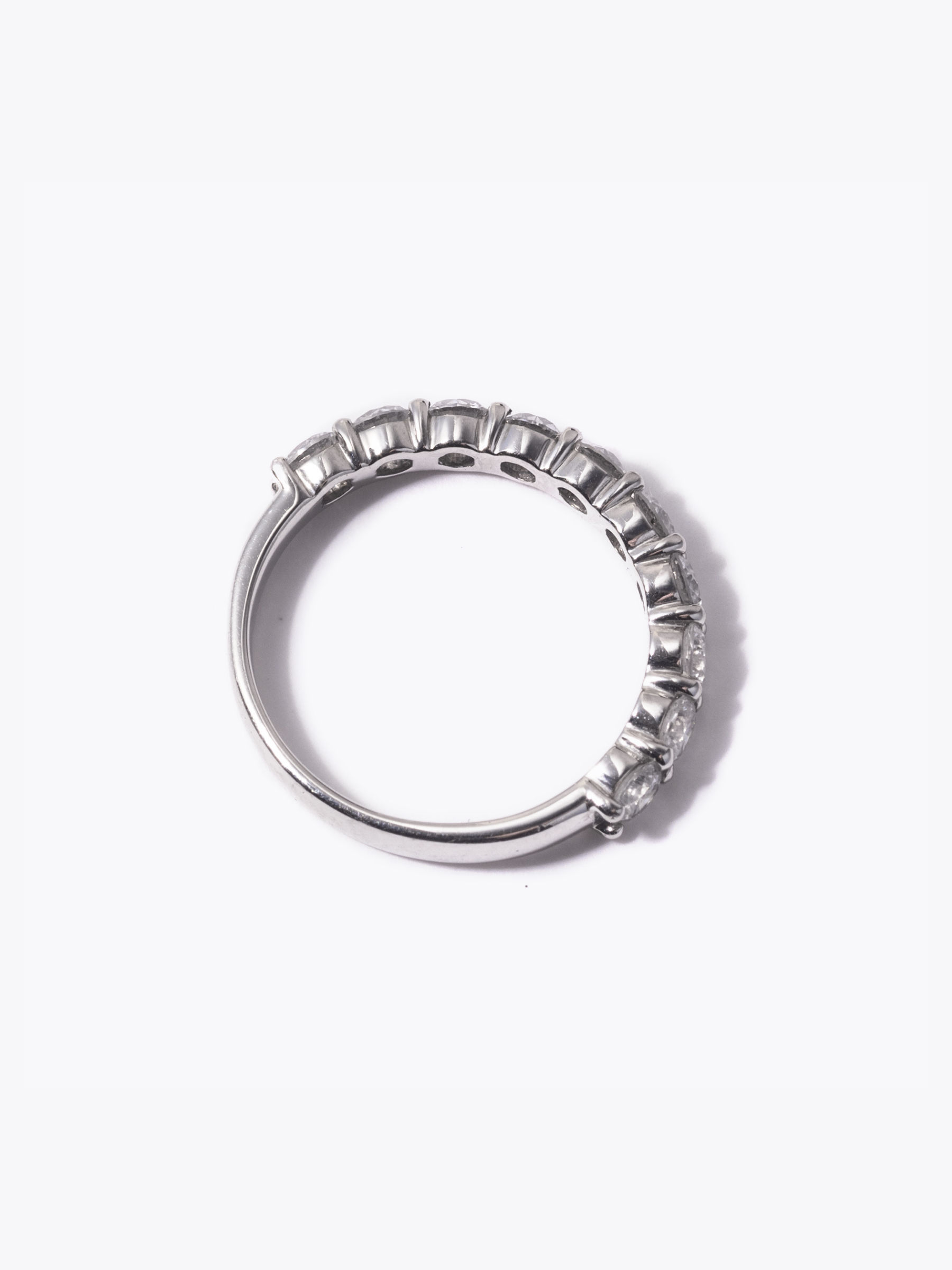 Half eternity ring 1ct Ptの側面画像(ラボグロウンダイヤモンドのリング)
