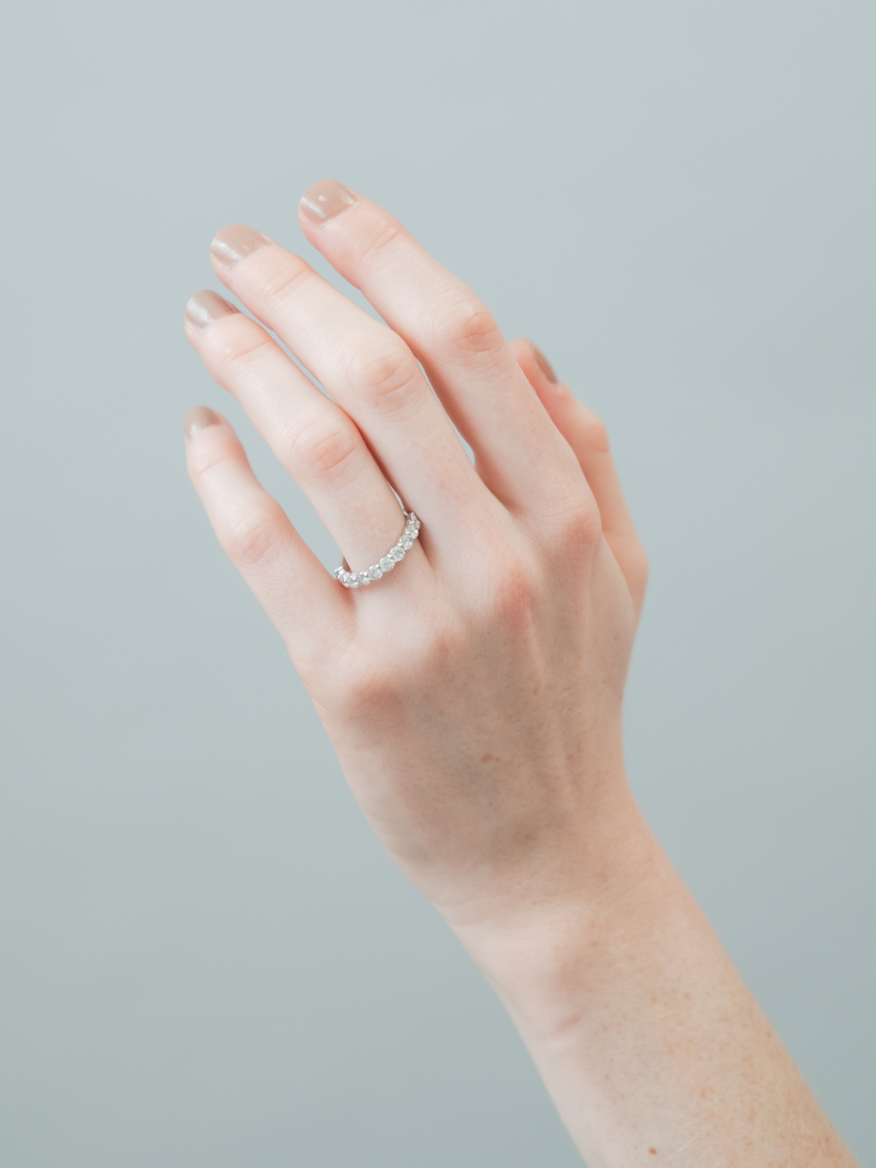 Half eternity ring 1ct Ptの着用画像(ラボグロウンダイヤモンドのリング)