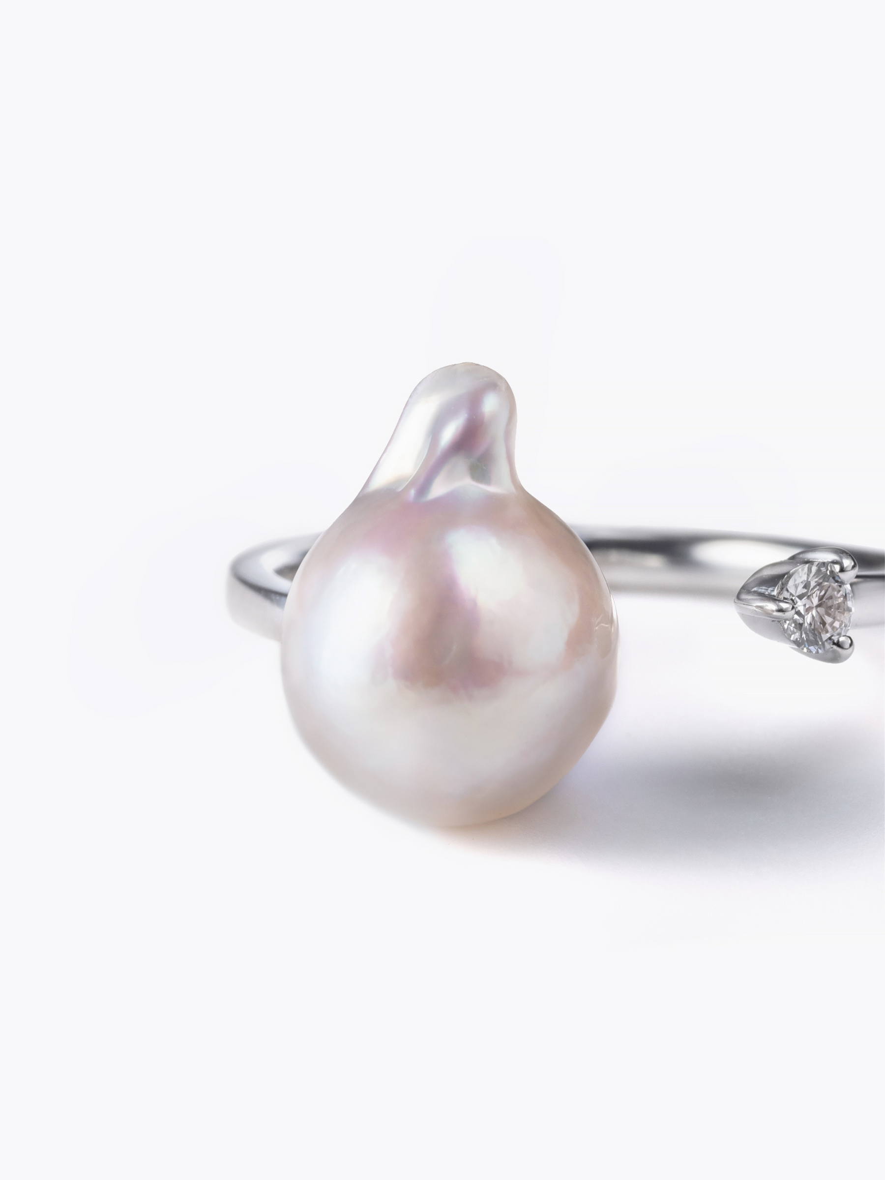 Akoya pearl ring10KWGの拡大画像(アコヤ真珠とラボグロウンダイヤモンドのリング)