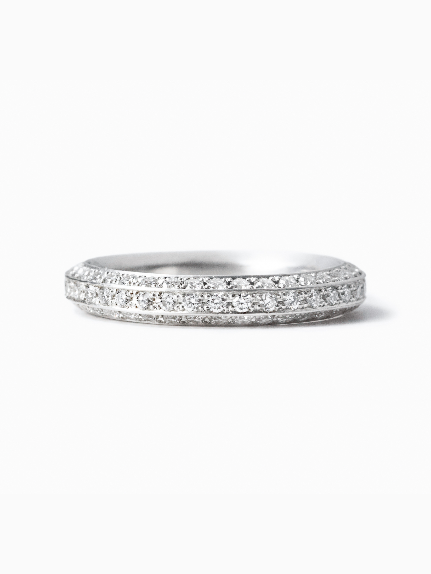 Rokka 3 Row Diamond Ring正面画像（ラボグロウンダイヤモンド、都市鉱山由来のSV925のリング）
