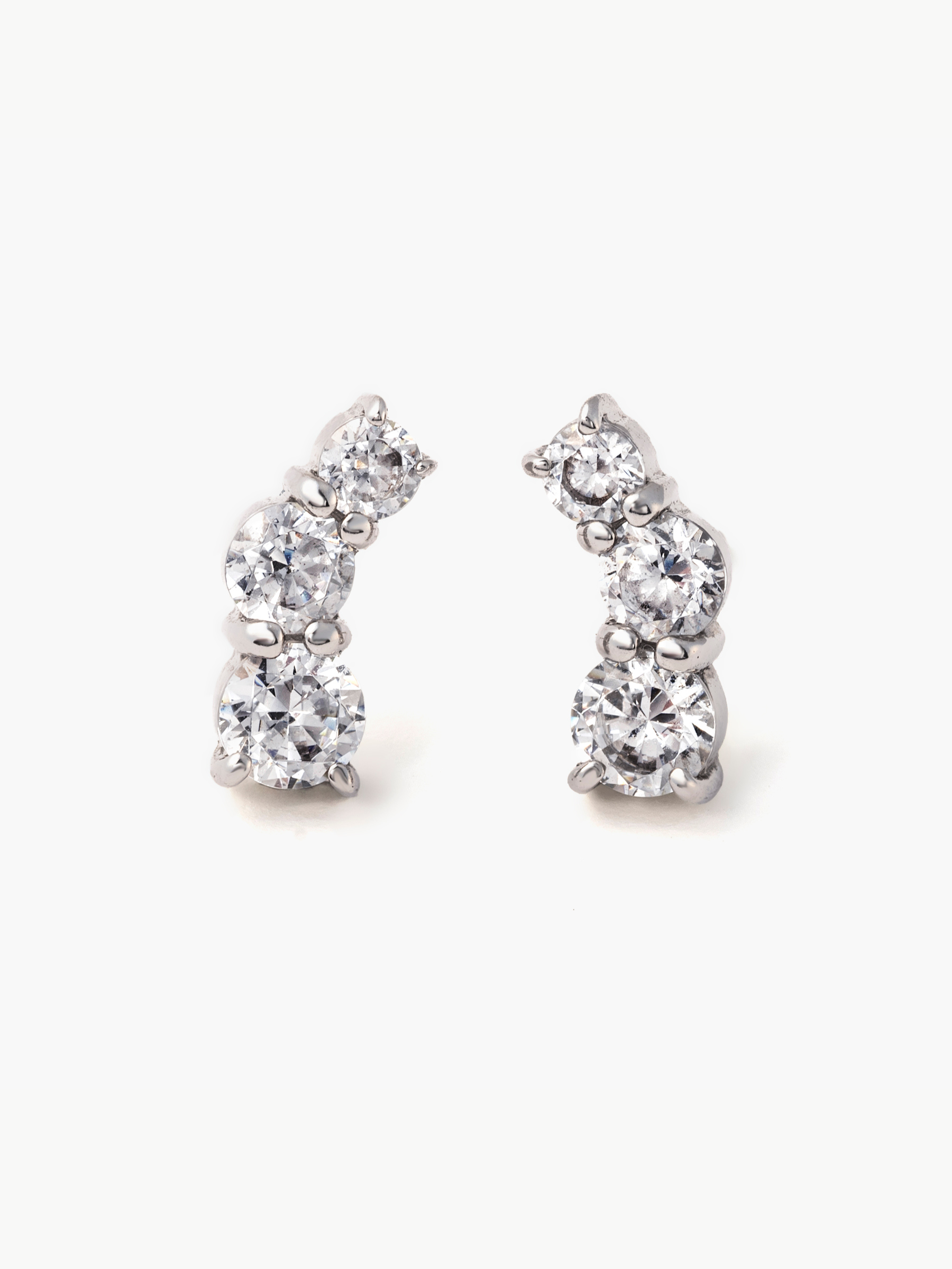 Fluid diamond earrings (pair)正面画像(ラボグロウンダイヤモンドのイヤリング)