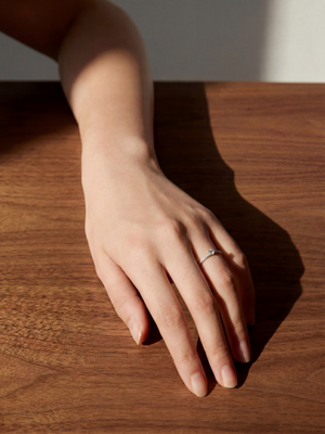 [Lumière] Half eternity solitaire ring 0.23ct 10K