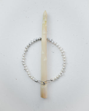 Hug the World Necklace with Akoya Pearls　全体画像（アコヤ真珠のネックレス）