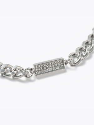 Reshine scratch bracelet 30 labgrowndiamondsのアップ画像（ラボグロウンダイヤモンドと都市鉱山由来のSV925のブレスレット）