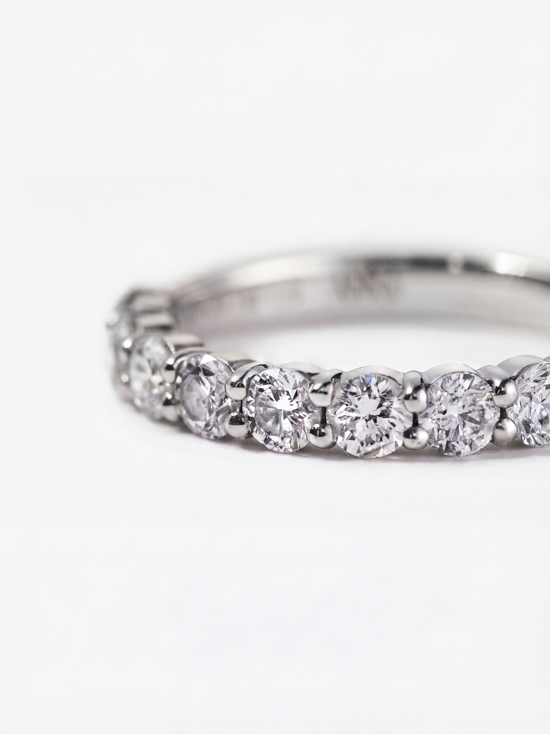[Lumière] Half eternity ring 1ct Pt