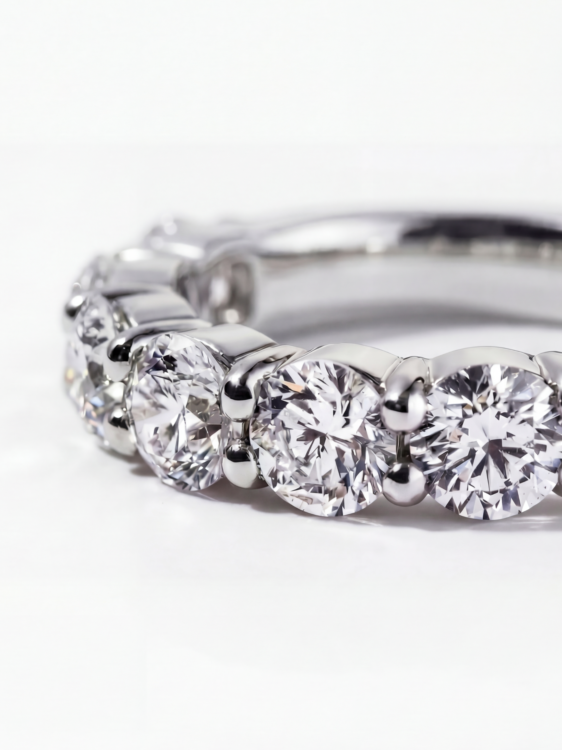 [Lumière] Half eternity ring 3ct Pt