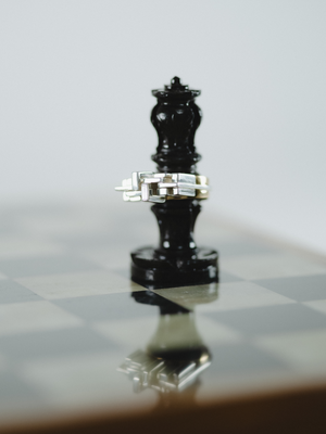 Reshine city ringの撮影画像（18KYG、ラボグロウンダイヤモンド、都市鉱山由来のSV925のリング）