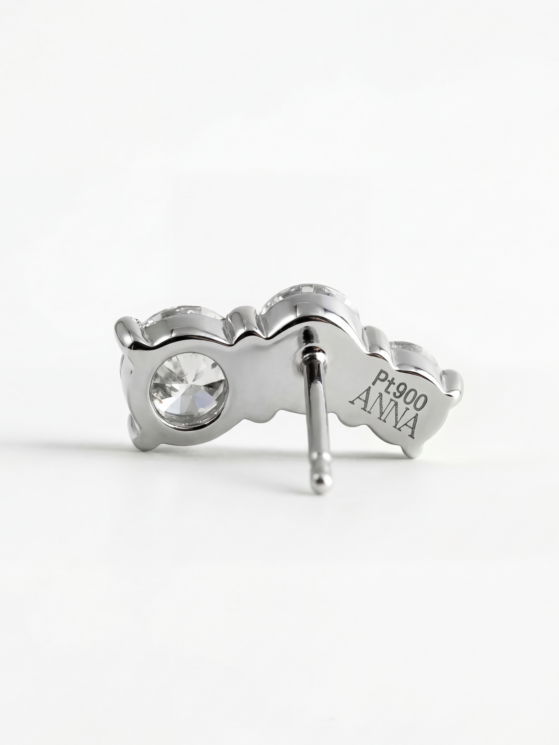 [Fluidity of Love]  Fluid diamond earrings (pair)