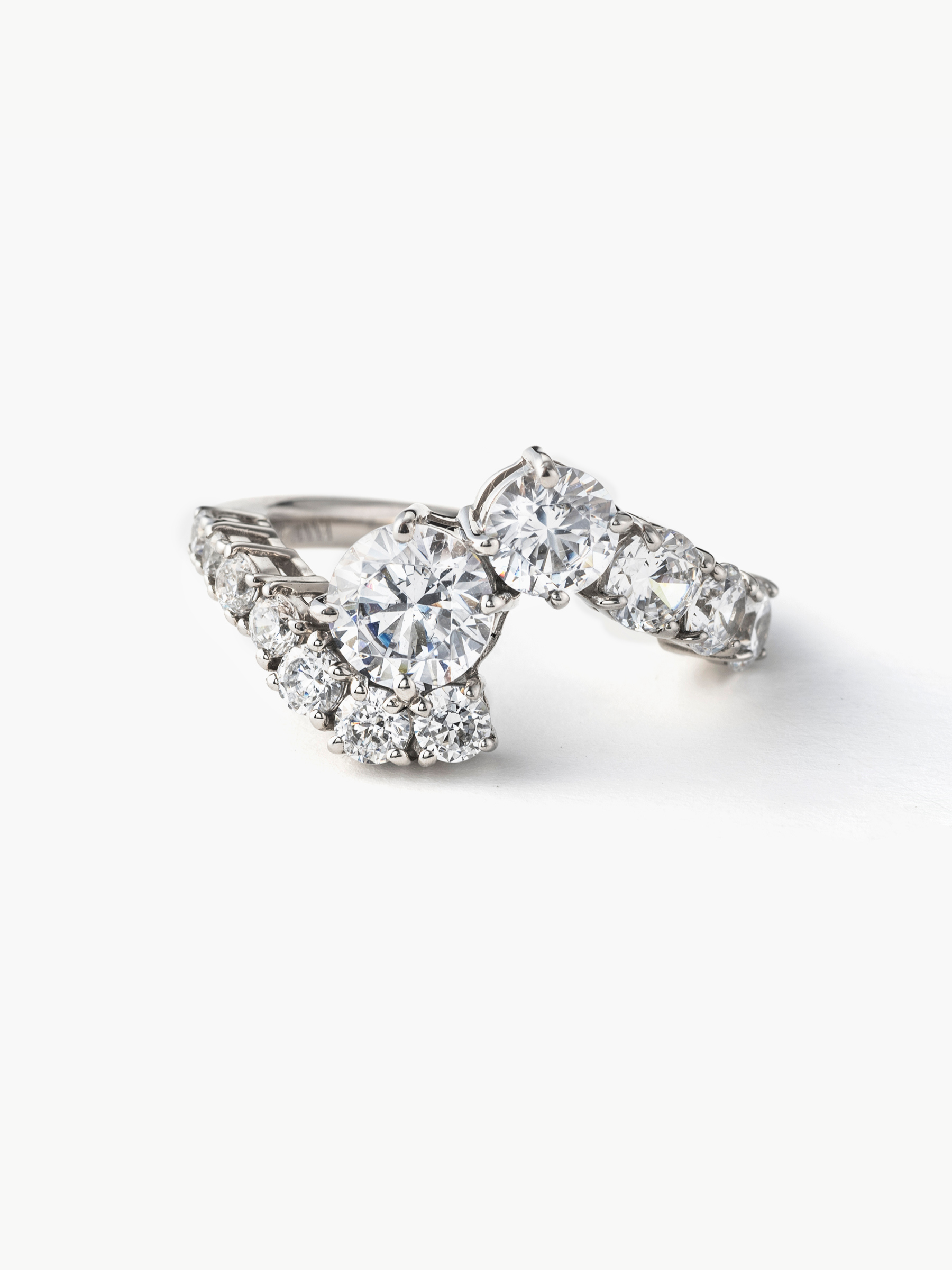 Fluid diamond ring 1ct正面画像(ラボグロウンダイヤモンドのブライダルリング)
