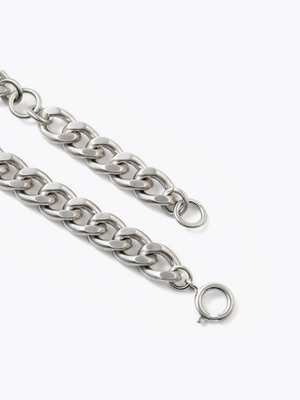 Reshine scratch necklace 30 labgrowndiamondsの留め具画像（ラボグロウンダイヤモンドと都市鉱山由来のSV925のネックレス）