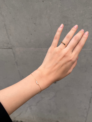 [Lumière] Fluid diamond bracelet 0.13ct 18K