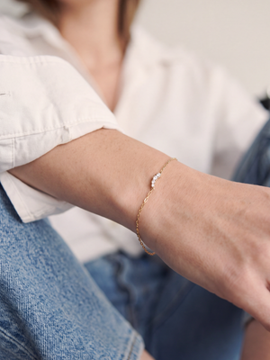 [Lumière] Fluid diamond bracelet 0.13ct 18K