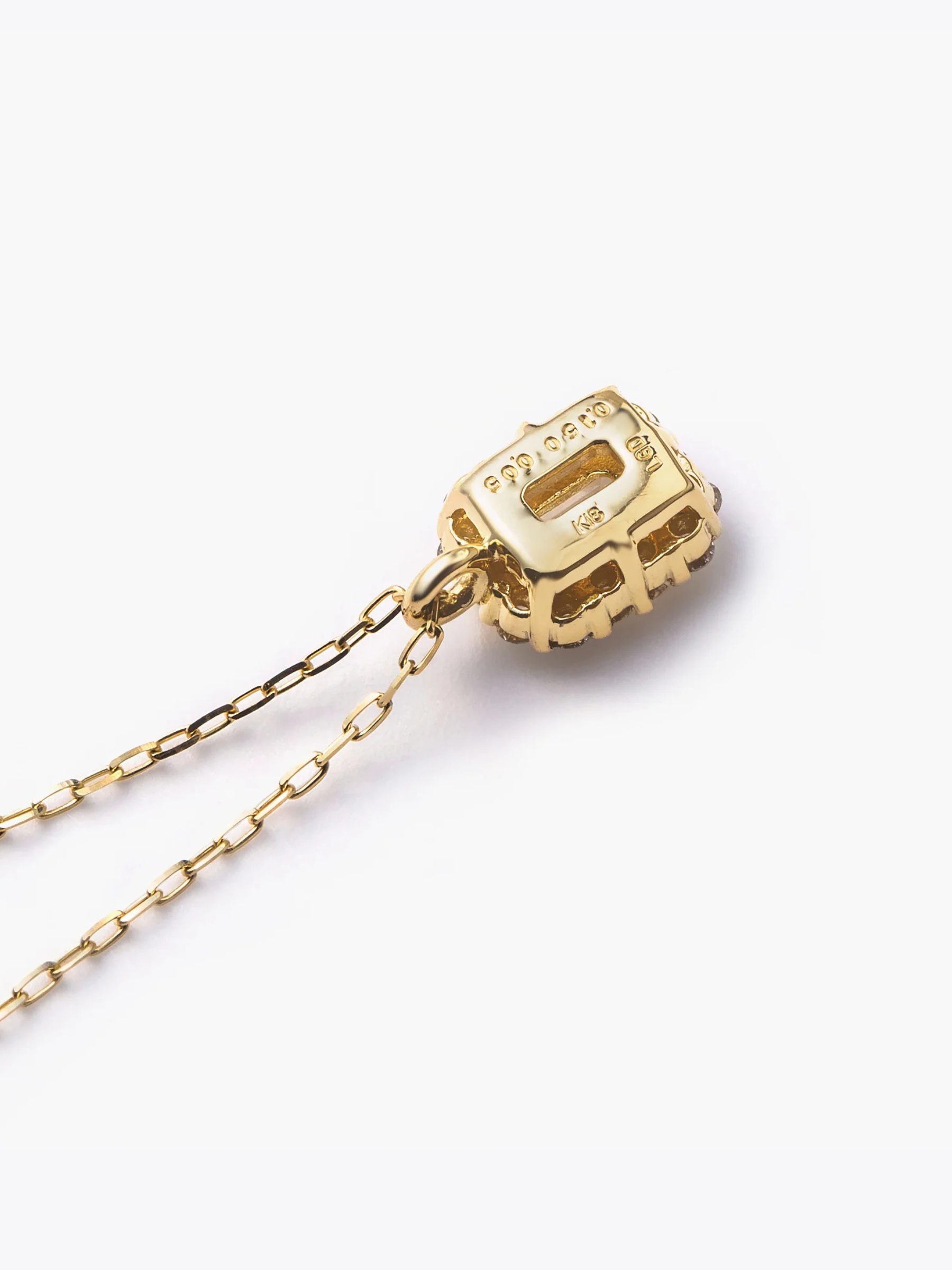 [Lumiere] Petit Halo necklace with Emerald Lab-grown Diamond