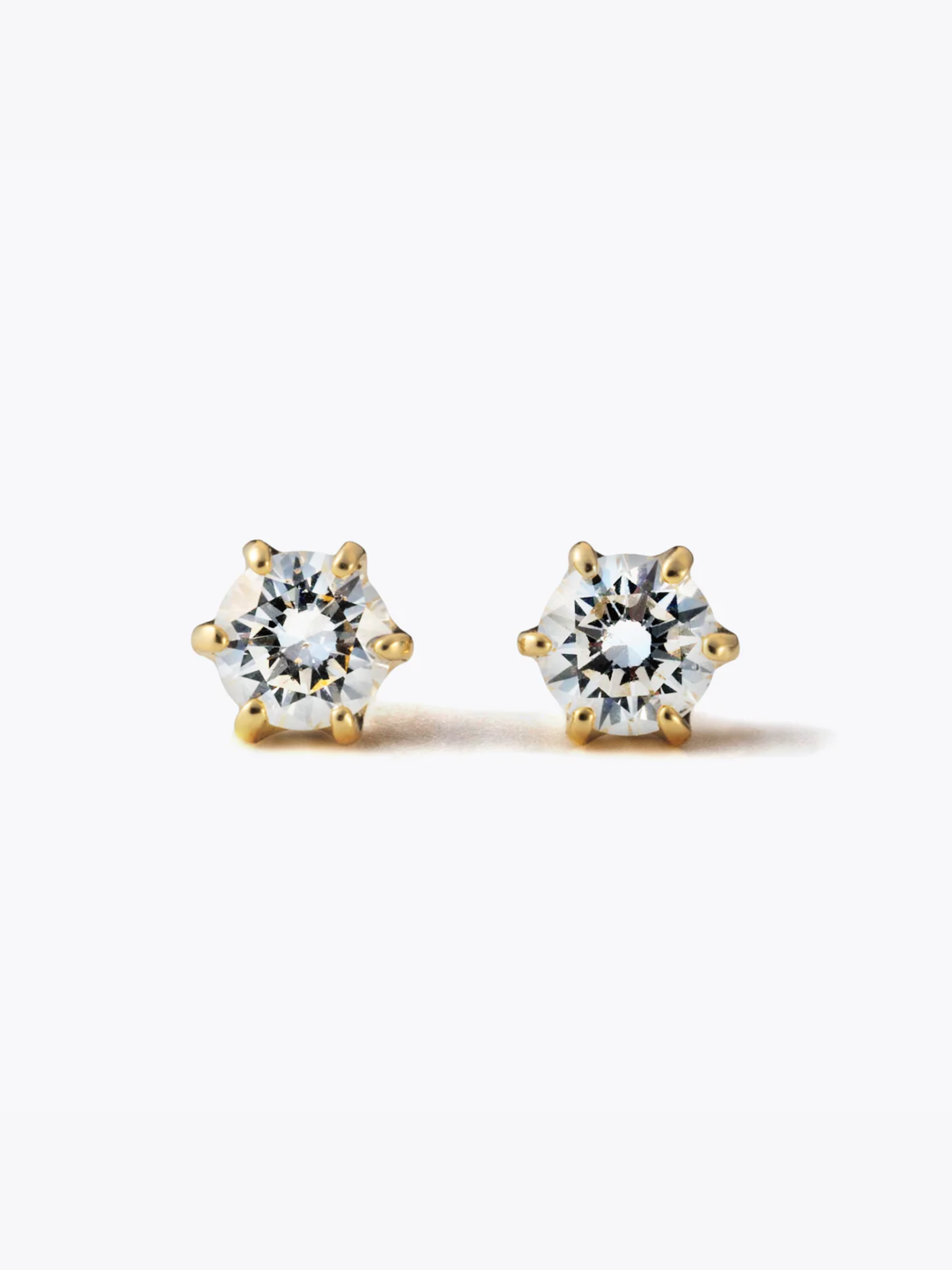 The earrings 0.1ct×2 (total 0.2ct) (pair)18KYGの正面画像（ラボグロウンダイヤモンドのイヤリング）