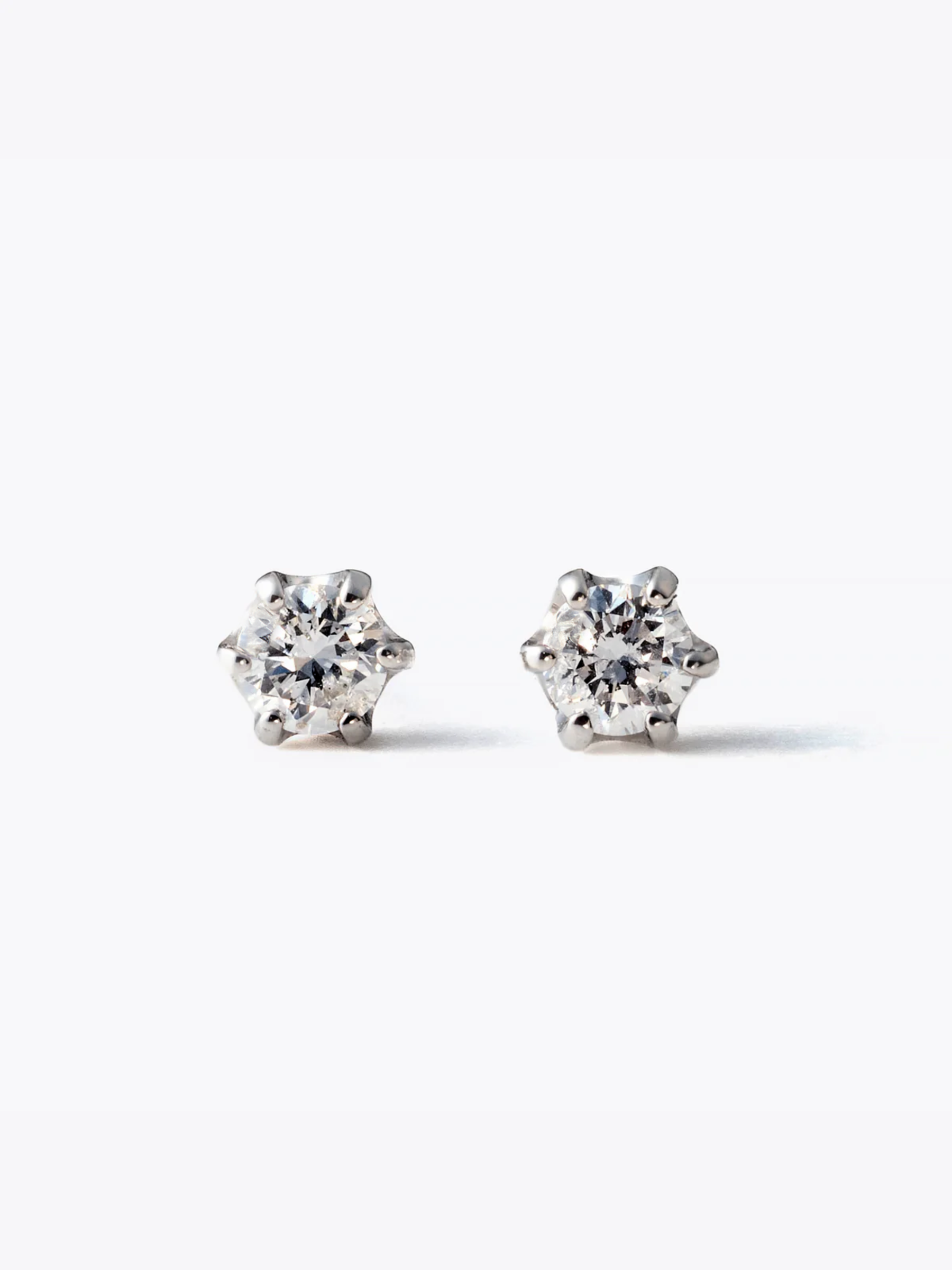 The earrings 0.1ct×2 Pt(total 0.2ct)正面画像（0.1ctラボグロウンダイヤモンドピアス）
