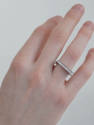 Reshine scratch ring 10 labgrowndiamondsの着用動画（ラボグロウンダイヤモンドと都市鉱山由来のSV925のリング）