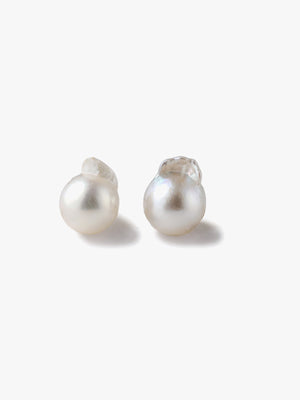 Akoya pearl stud earrings (pair) White正面画像