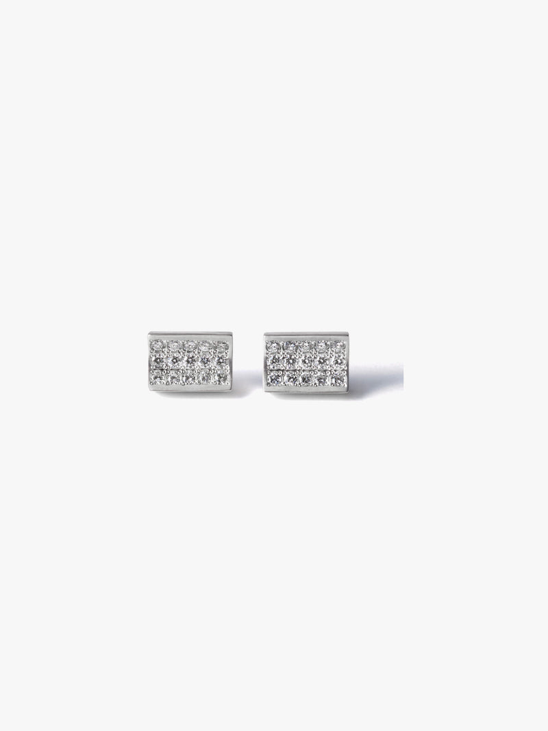 Reshine scratch earrings 30 labgrowndiamonds (Pair)の正面画像（ラボグロウンダイヤモンドと都市鉱山由来のSV925のイヤリング）