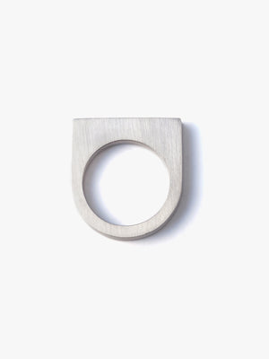 Reshine scratch ring 10 labgrowndiamondsの側面画像（ラボグロウンダイヤモンドと都市鉱山由来のSV925のリング）